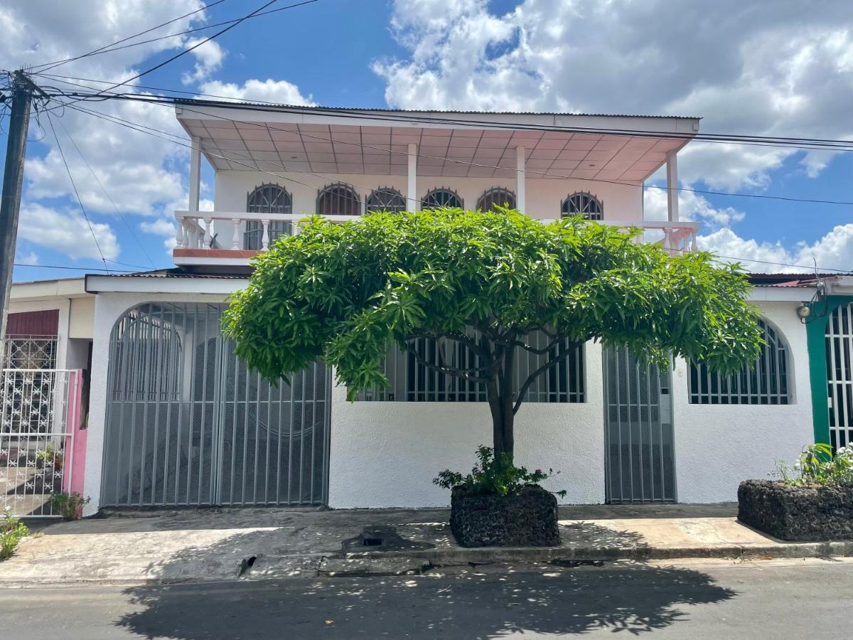 Casa Robles - Your Stay Near Airport Managua Buitenkant foto