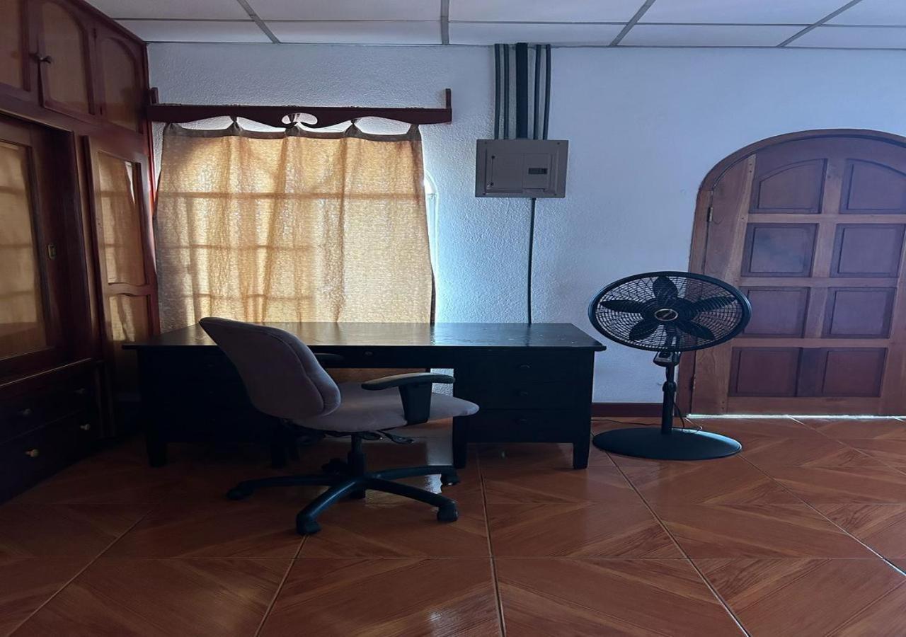 Casa Robles - Your Stay Near Airport Managua Buitenkant foto