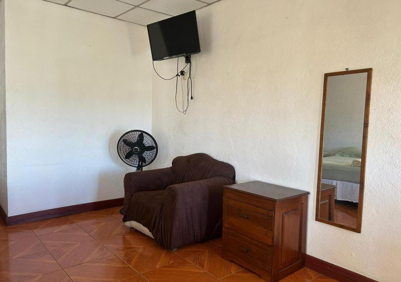 Casa Robles - Your Stay Near Airport Managua Buitenkant foto