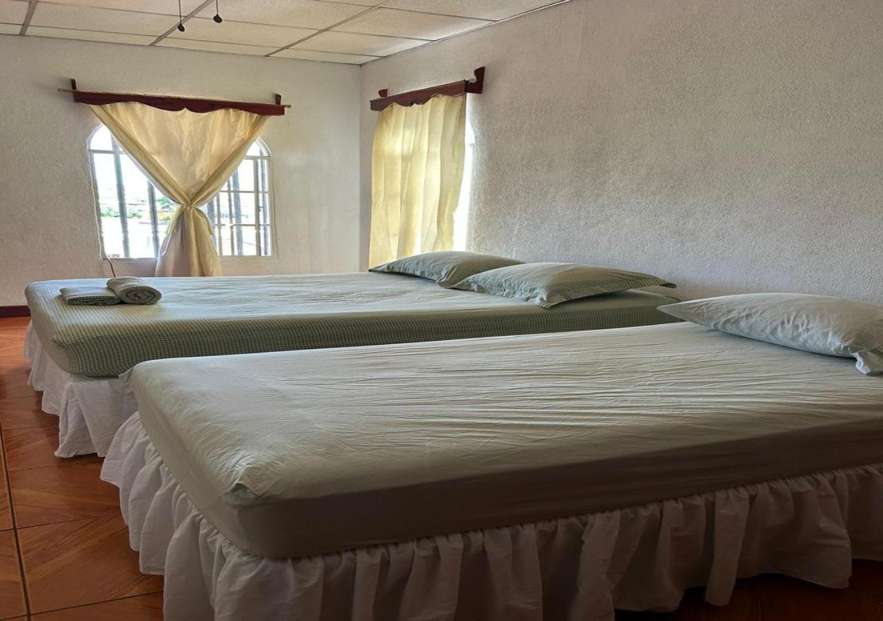 Casa Robles - Your Stay Near Airport Managua Buitenkant foto